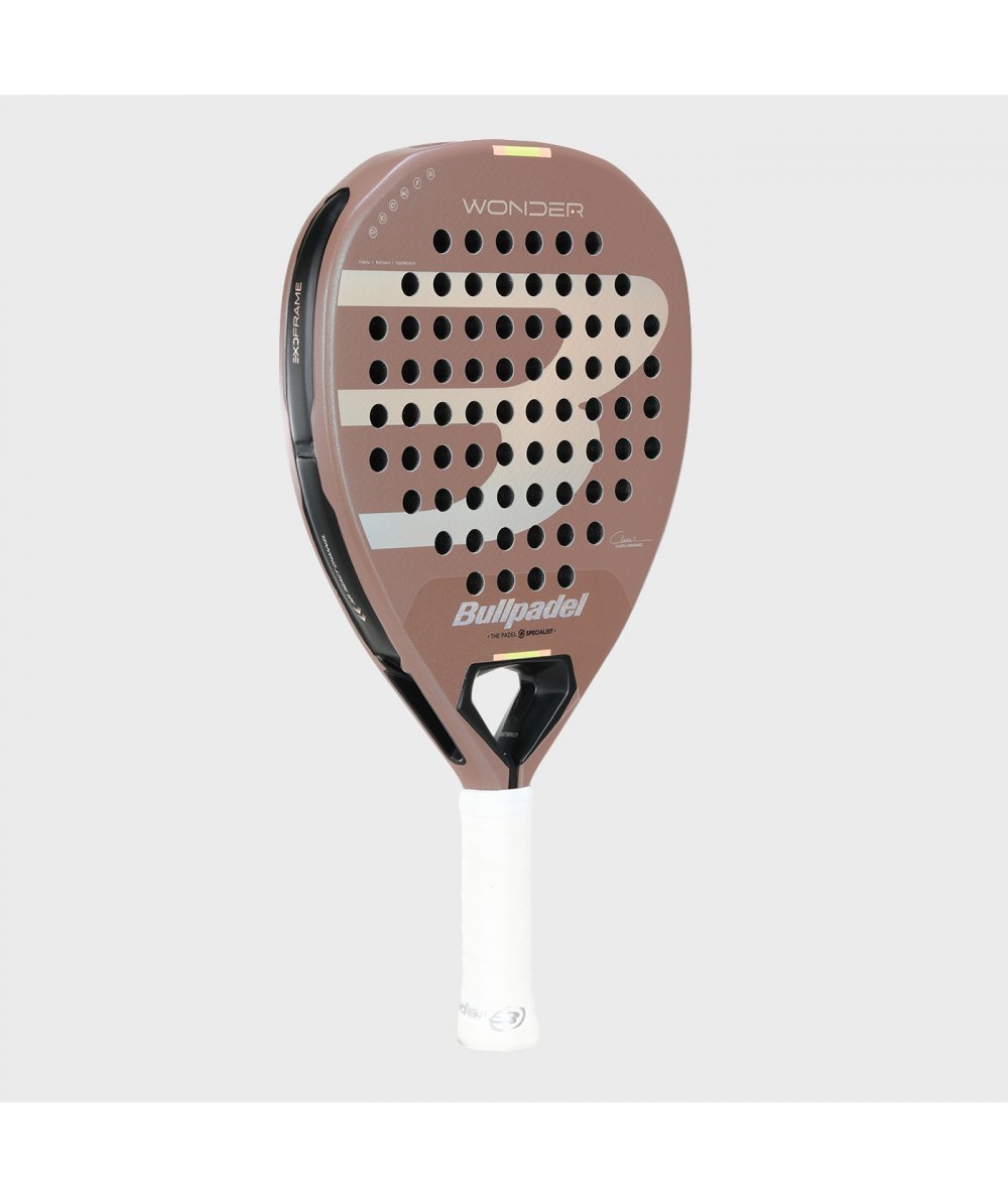 Bullpadel Wonder | By Claudia Fernández - 2 - Vista 2